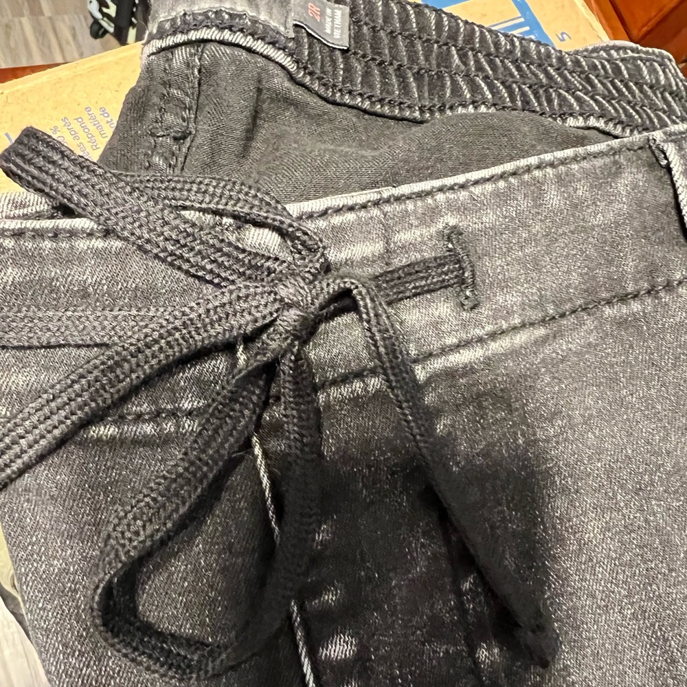 Torrid NWOT Jogger Jeans Size 2